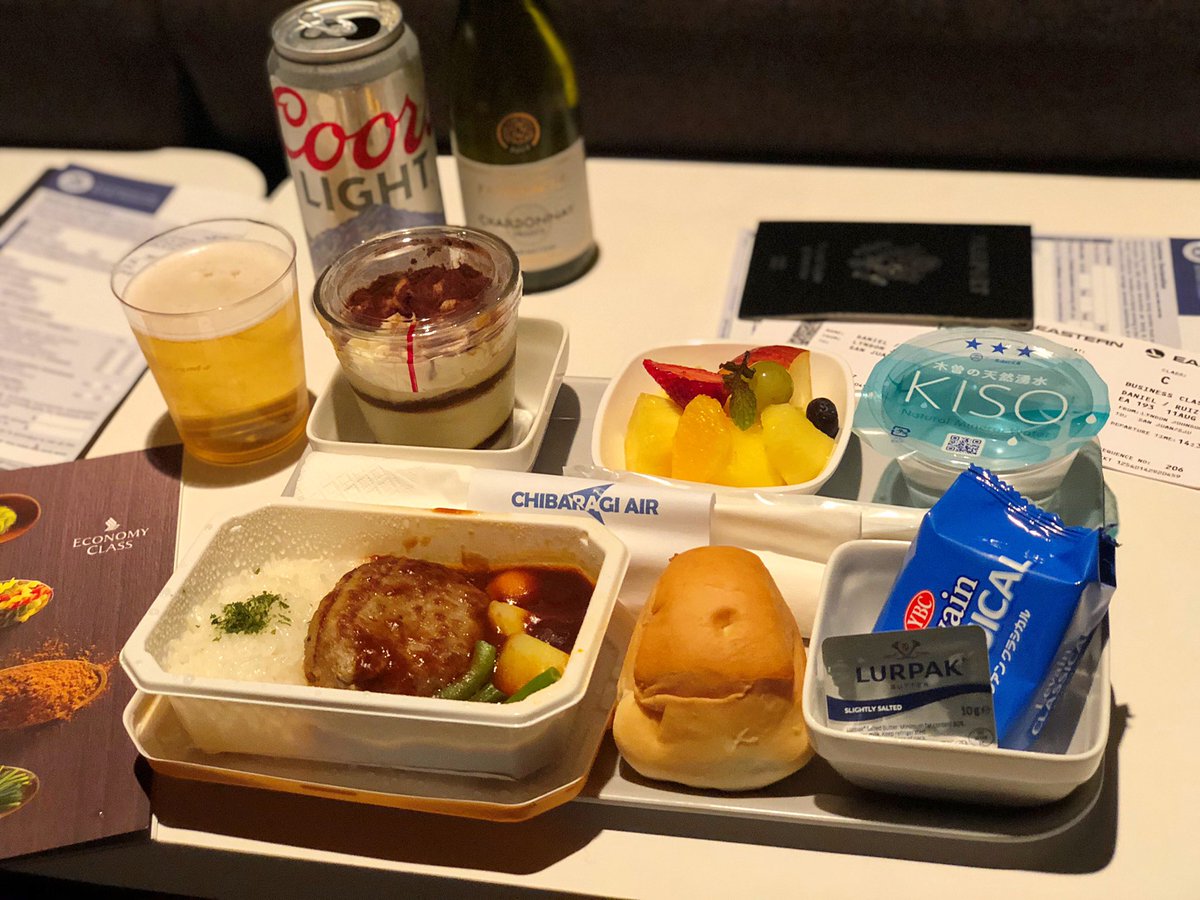 海外に行けず禁断症状が出始めた者たちによる国際線機内食オフが始まりました 