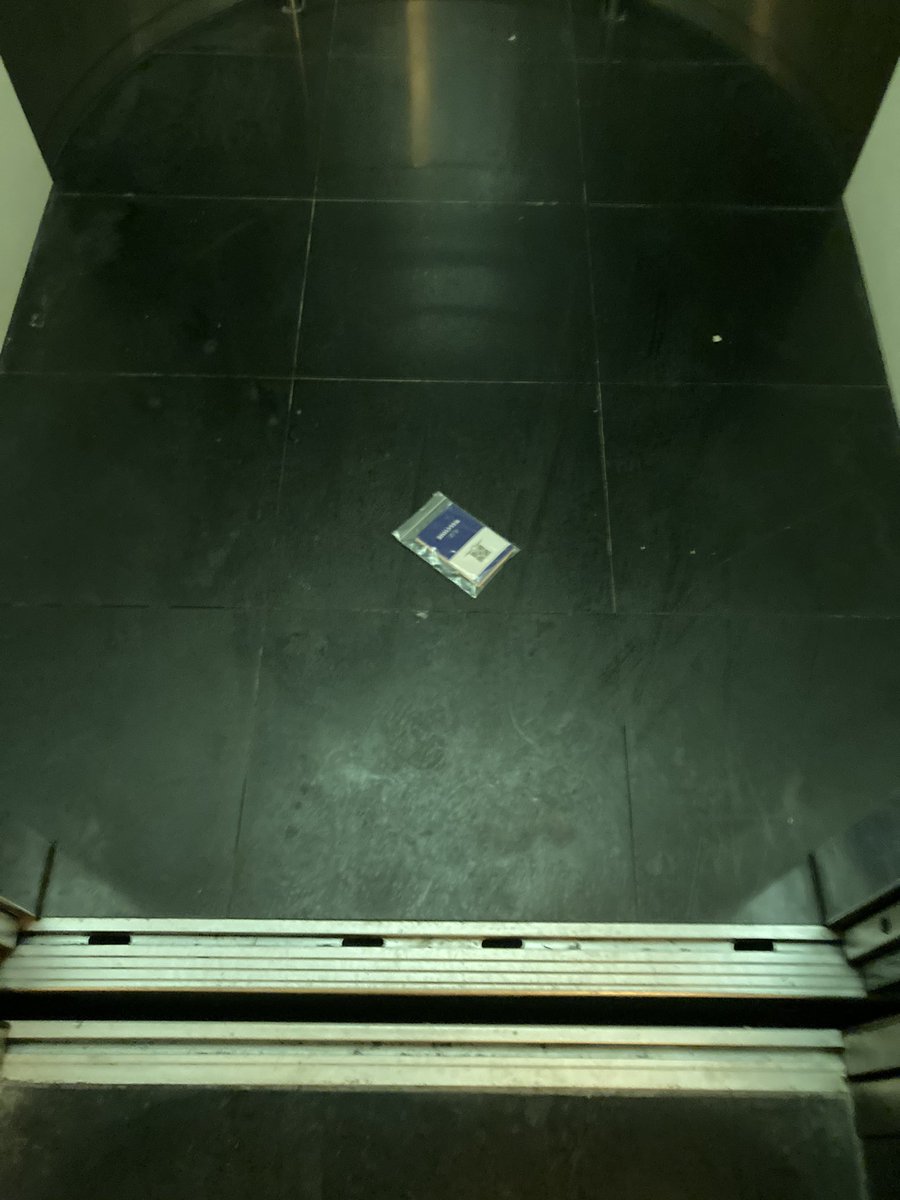 中国のホテルで隔離されているんだが、ホラーゲームでありがちな狂気な展開が発生してわらっている