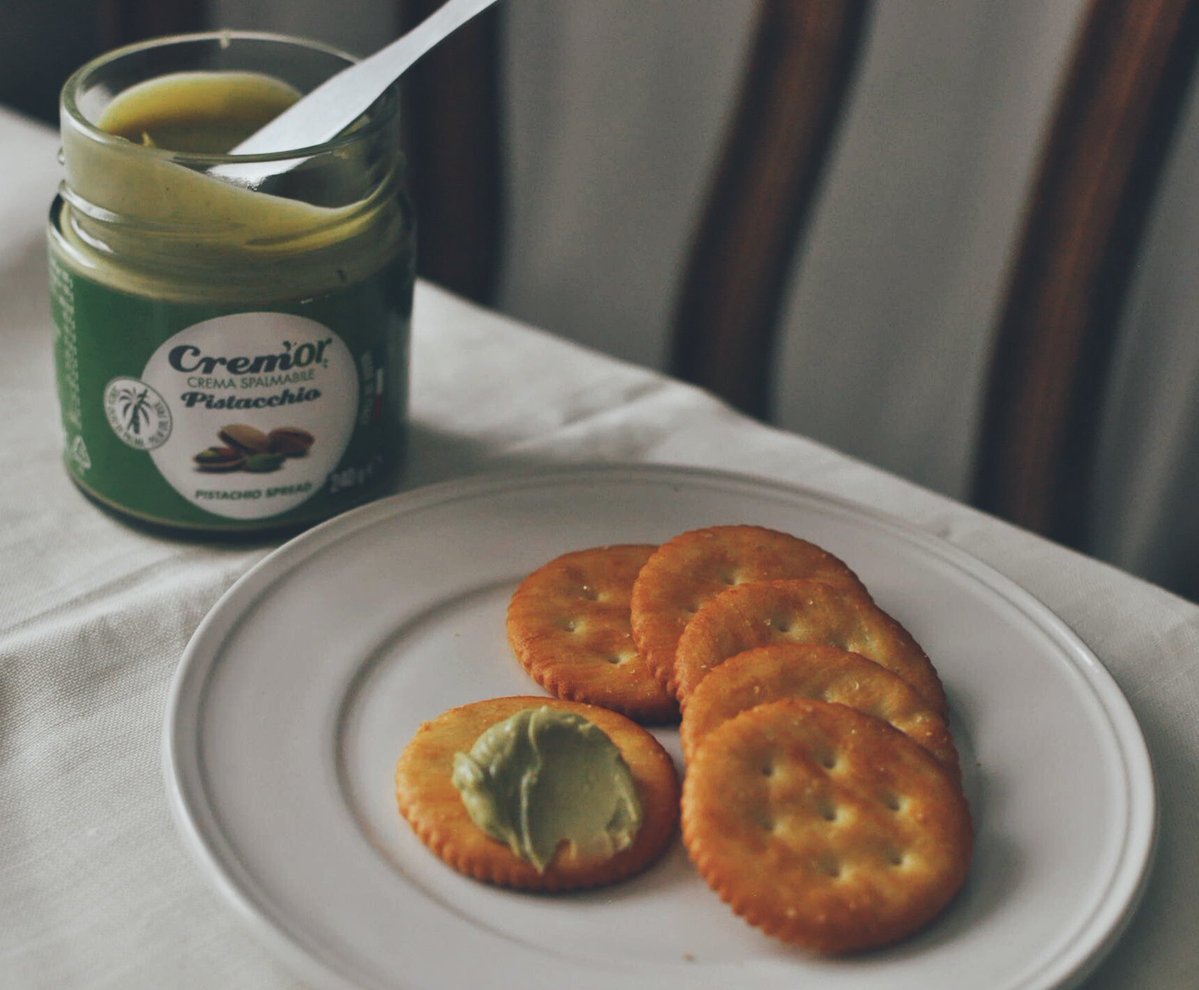 成城石井に売ってるピスタチオスプレッド教えてくれた人