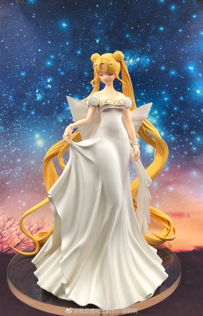  スカートから浮かび上がる太もものラインの優雅さがヤバイ #セーラームーン #月野うさぎ   