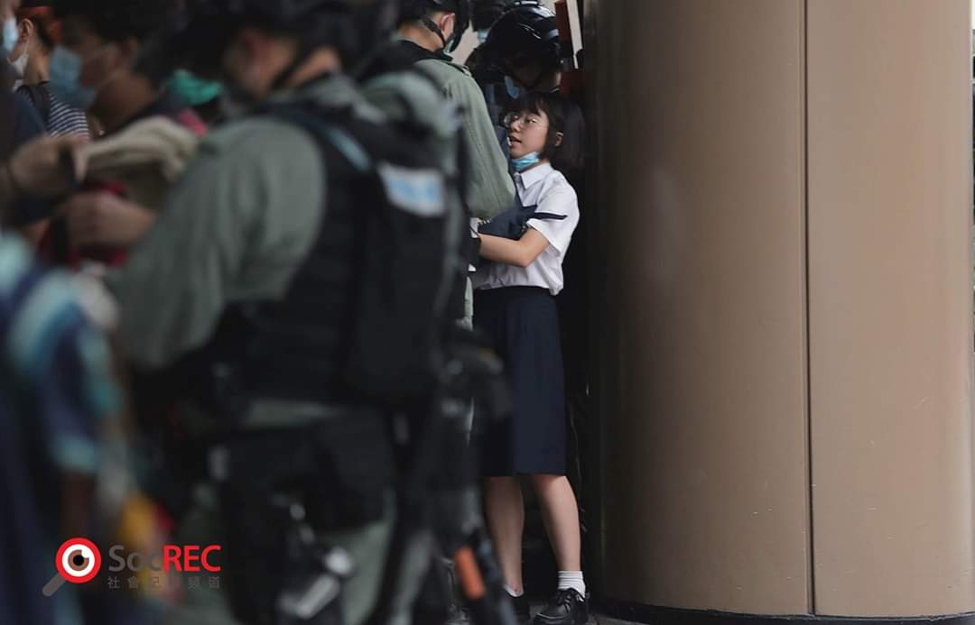 デモに参加していない市民を含めて、600人以上の市民が逮捕されました