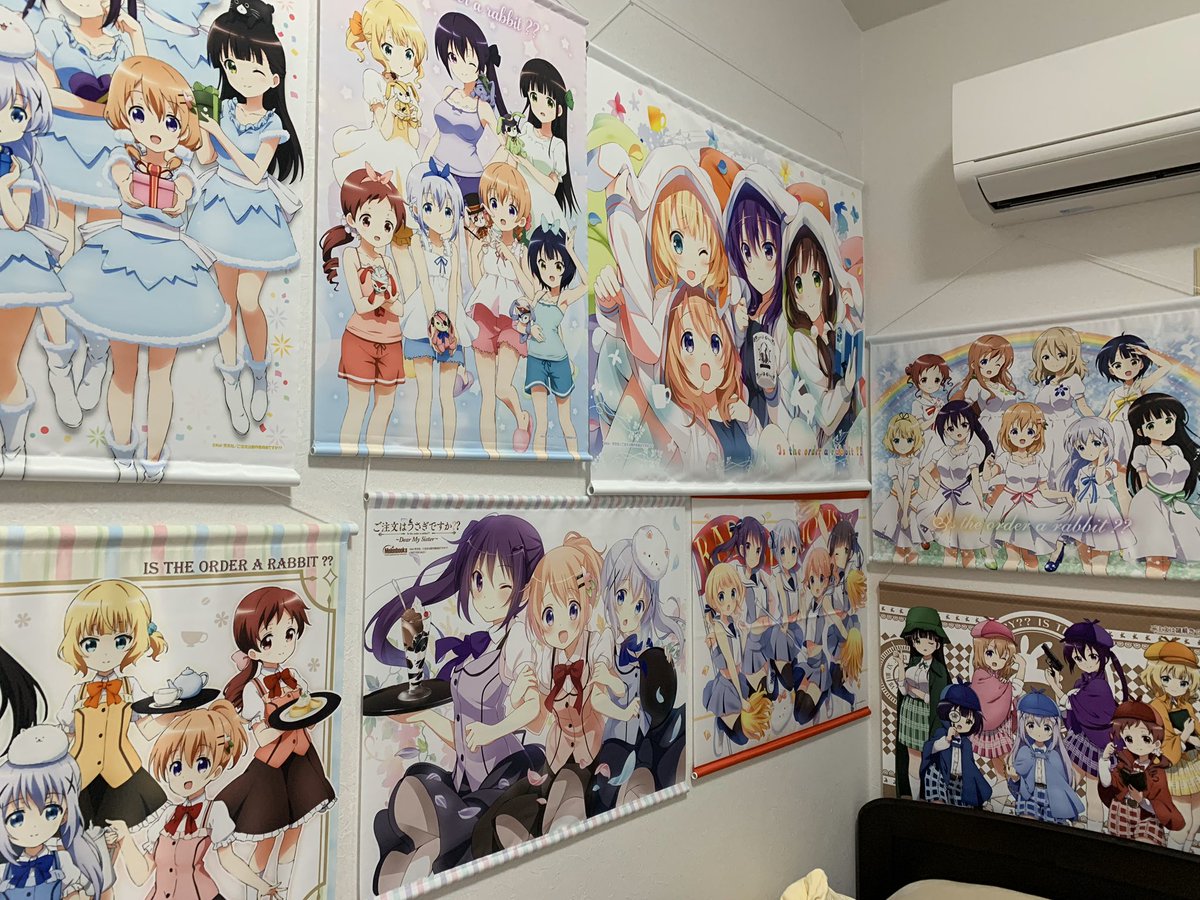  えっ…こんな自宅にカメラ設置してWEB会議を…