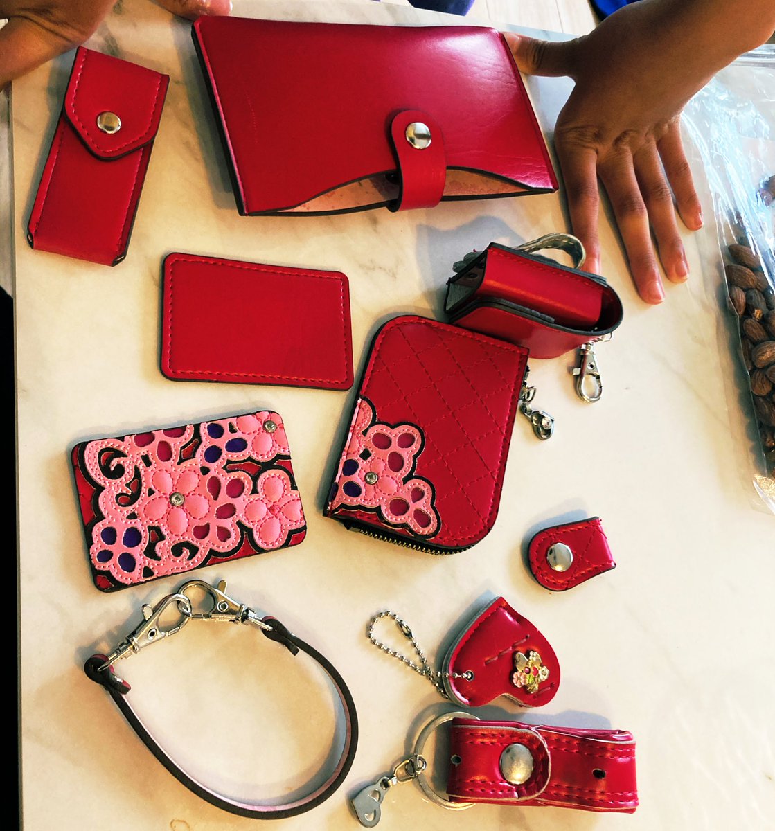 この春卒業した娘のランドセル、たくさんの実用小物になって帰ってきました(o^^o) 