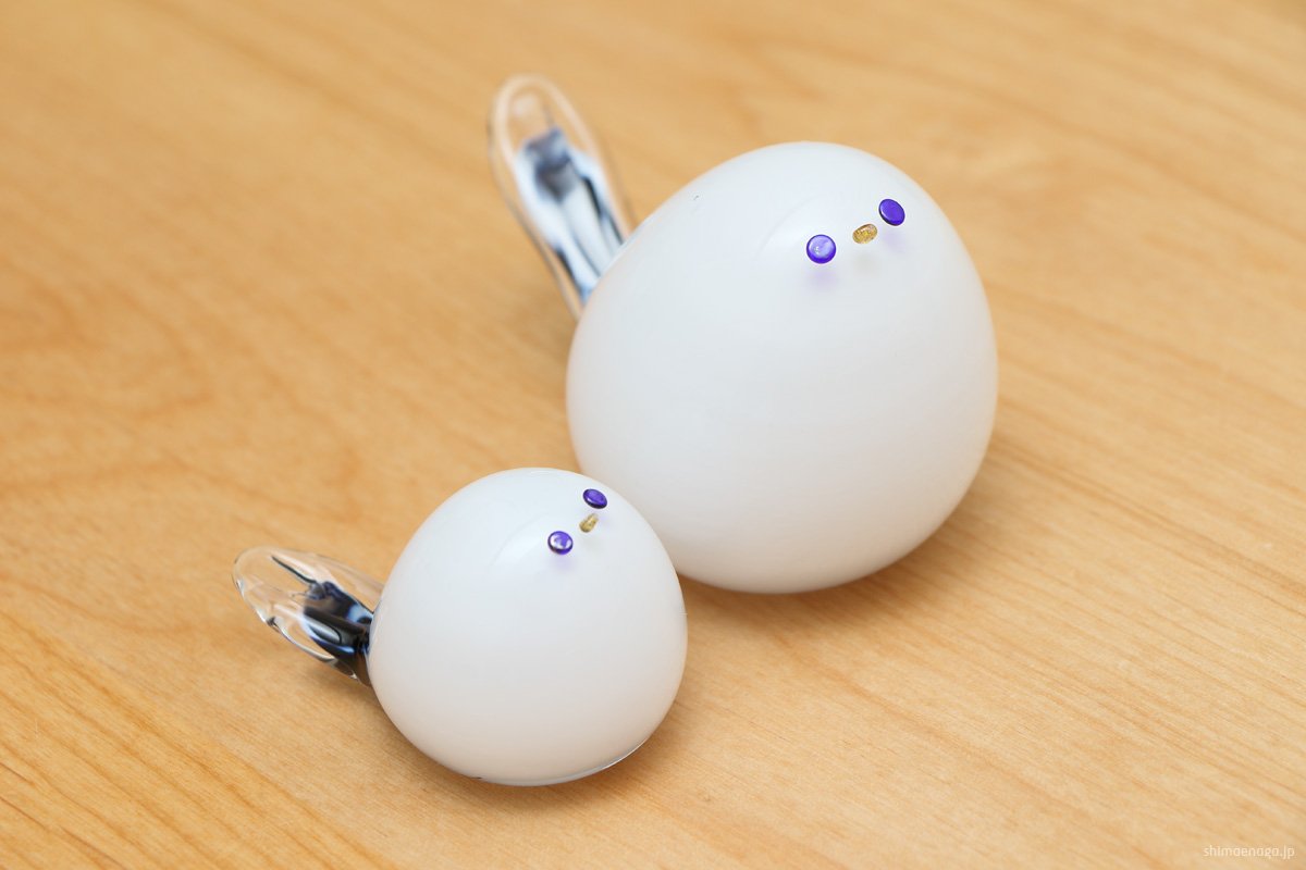 「ガラスの街」で知られる小樽の北一硝子（クリスタル館）でみつけたシマエナガの置物が最高にかわいい