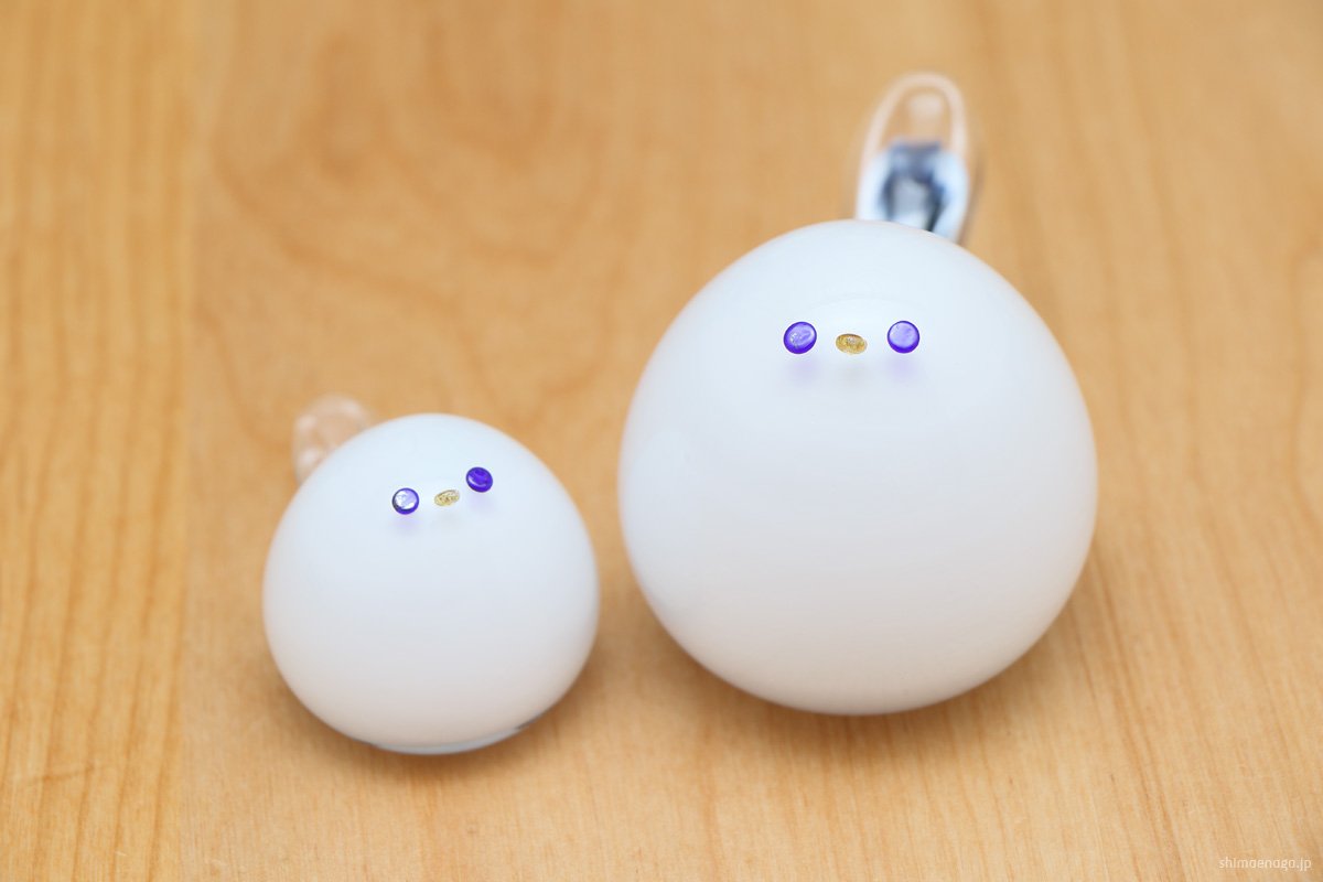 「ガラスの街」で知られる小樽の北一硝子（クリスタル館）でみつけたシマエナガの置物が最高にかわいい