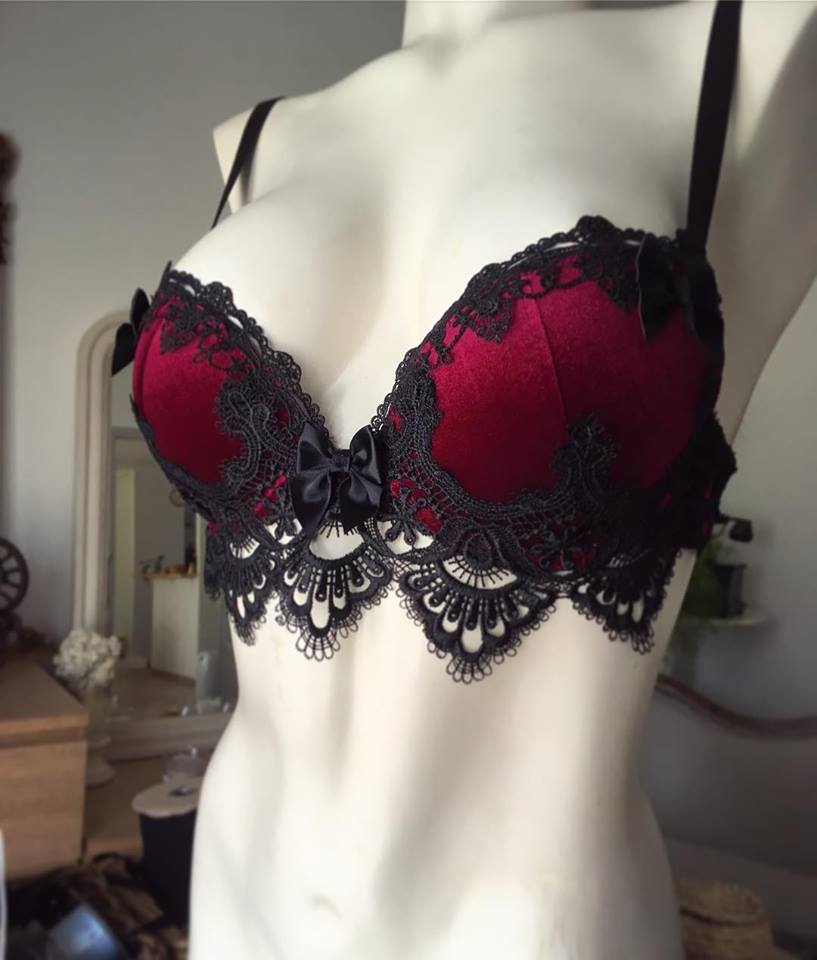 ヲトコに生まれた事が残念でならない MonsterLadiesのヴァンパイアセット 