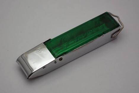 みたいな驚き方されたんですけど、むかし学校とかで使ってた画鋲抜き（安全画鋲抜取器、登録商標『ピンセル』）、もう数年前に生産終了してるんですよ