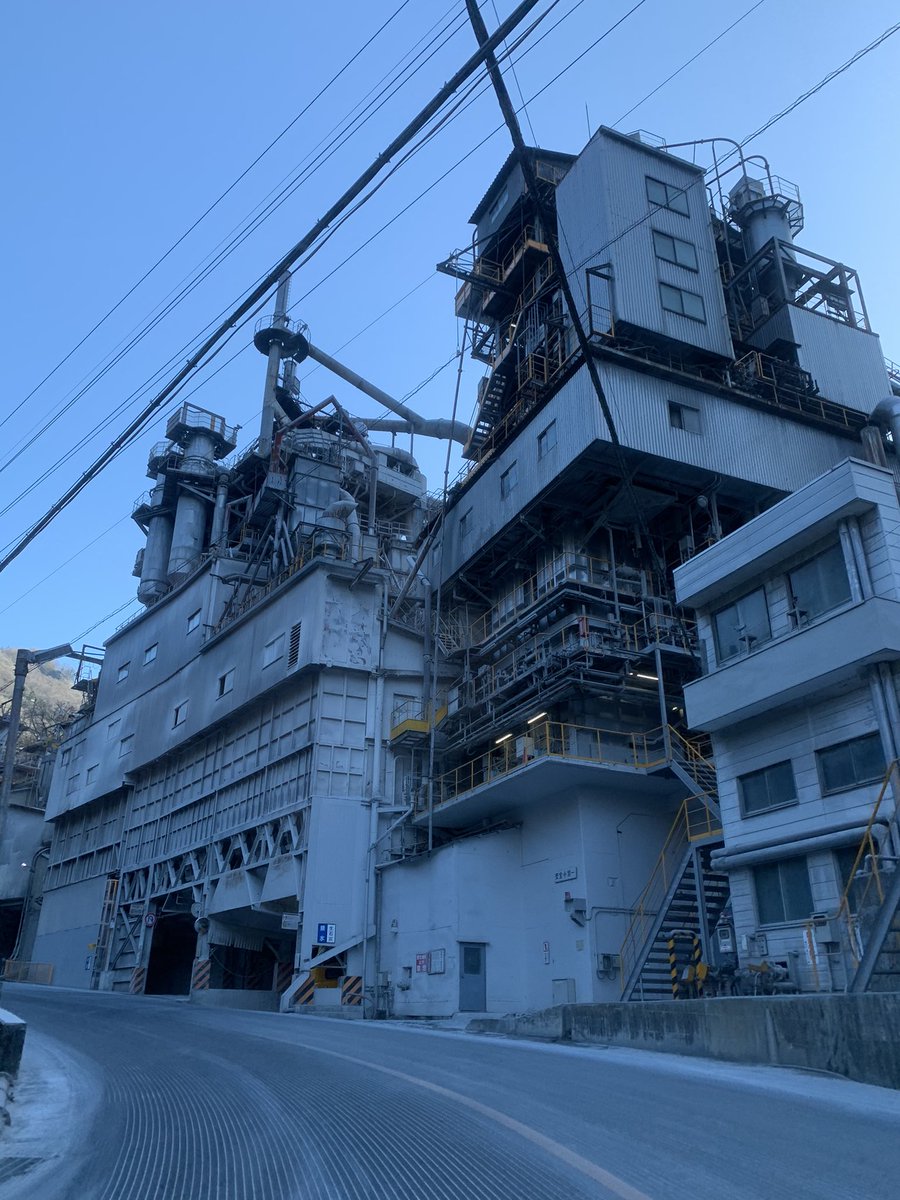 やっぱりすごい  これで公道ってところもすごい  誰でも通れます 