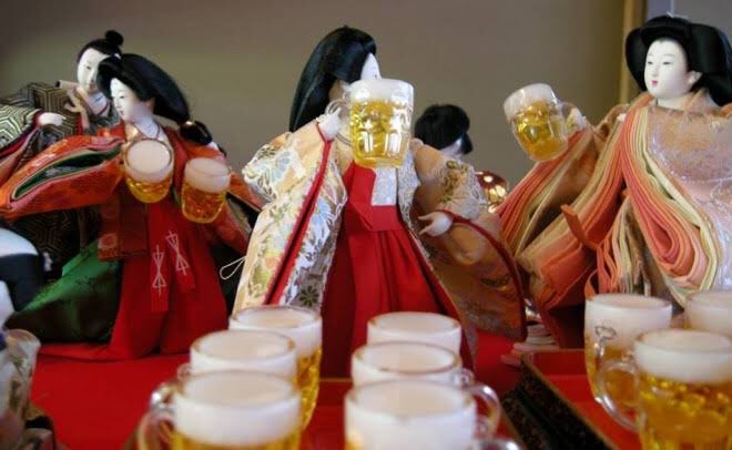 引退したお雛様を自由に飾る「福よせ雛」というものがあるのだが、毎日がエブリデイでフリーダムな自由を全力で楽しんでるので来世は福よせ雛になりたい