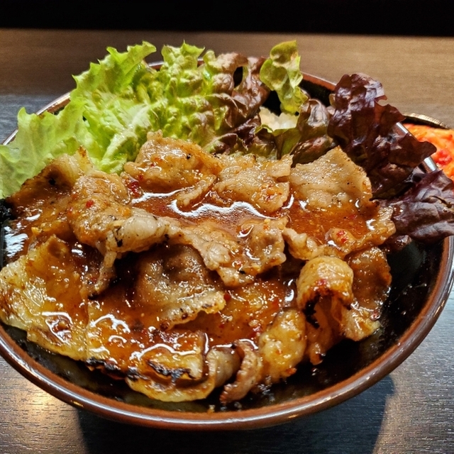 しかもほとんどのメニューが英世一枚くらいで滅茶苦茶量が多い 