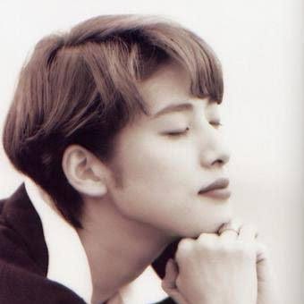 天海祐希の宝塚時代がイケメンすぎるのは周知の事実だけど、セーラーウラヌスのモデルになっていたとは