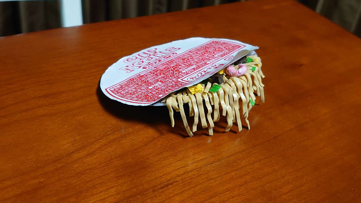 っとなるカップ麵のフタおさえ 作りました