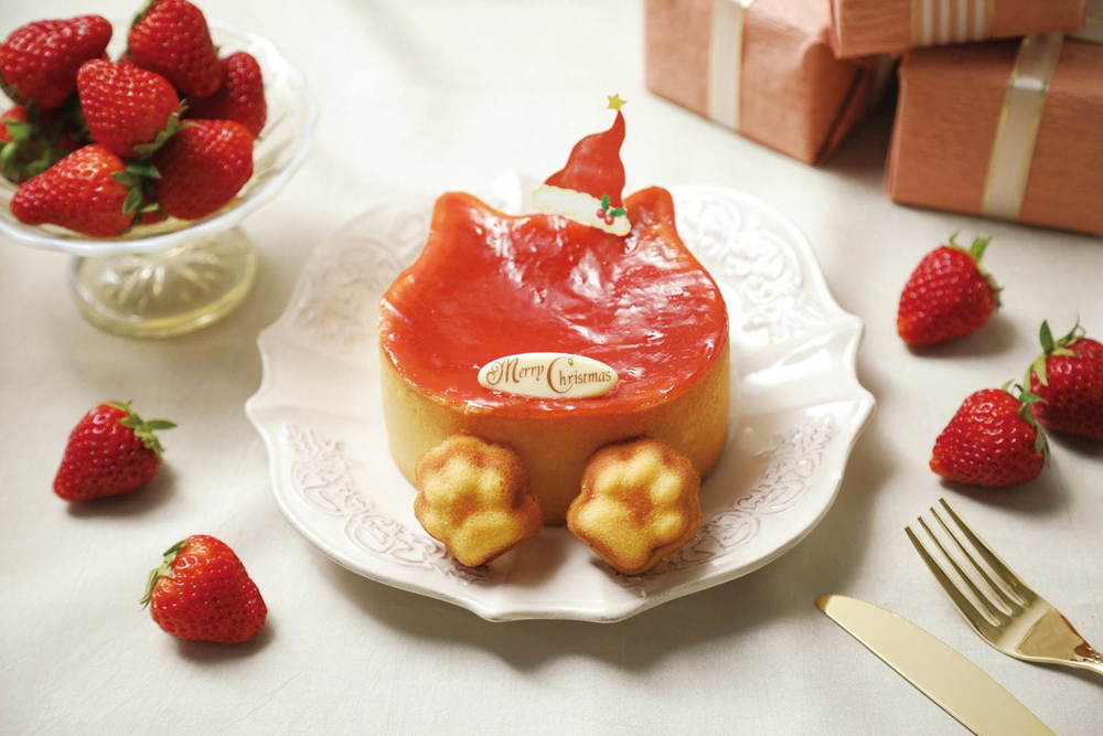 ねこ型チーズケーキ専門店「ねこねこチーズケーキ」のクリスマスケーキ、“肉球”マドレーヌ付きも -