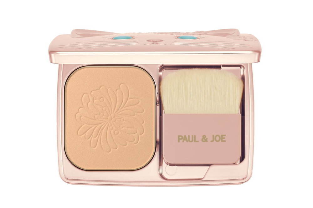 ポール ＆ ジョー ボーテ“猫”モチーフのファンデーションケース、ブルーアイ＆花冠付きキャット -  