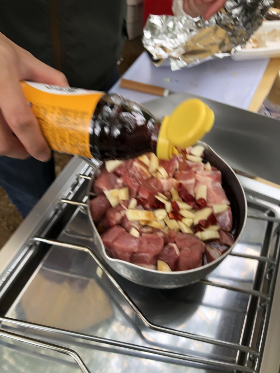 味ぽん、ニンニク、鷹の爪だけで煮た角煮、物凄くうまい 