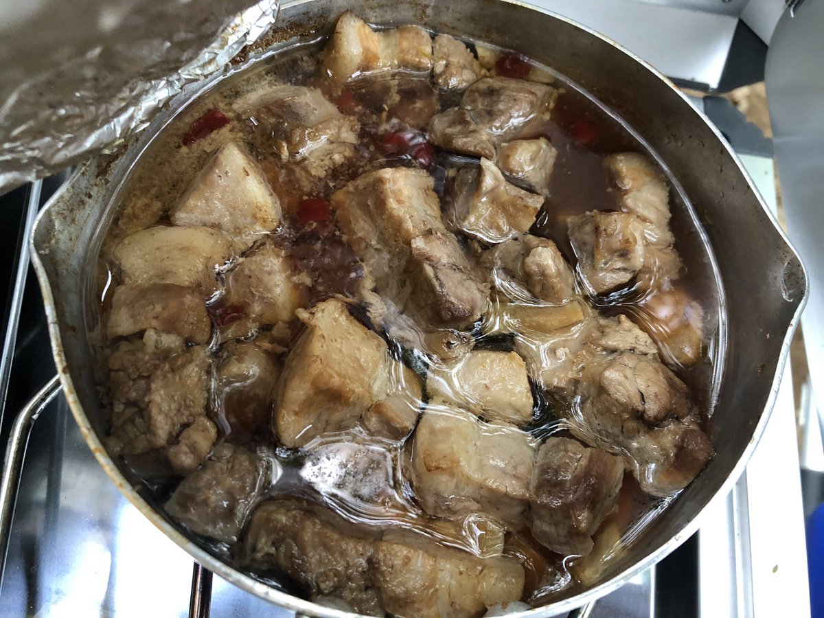 味ぽん、ニンニク、鷹の爪だけで煮た角煮、物凄くうまい 