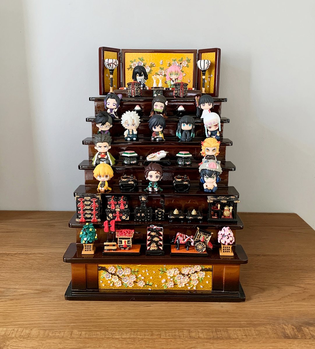 娘のお雛様🌸 ←去年と今年→ 