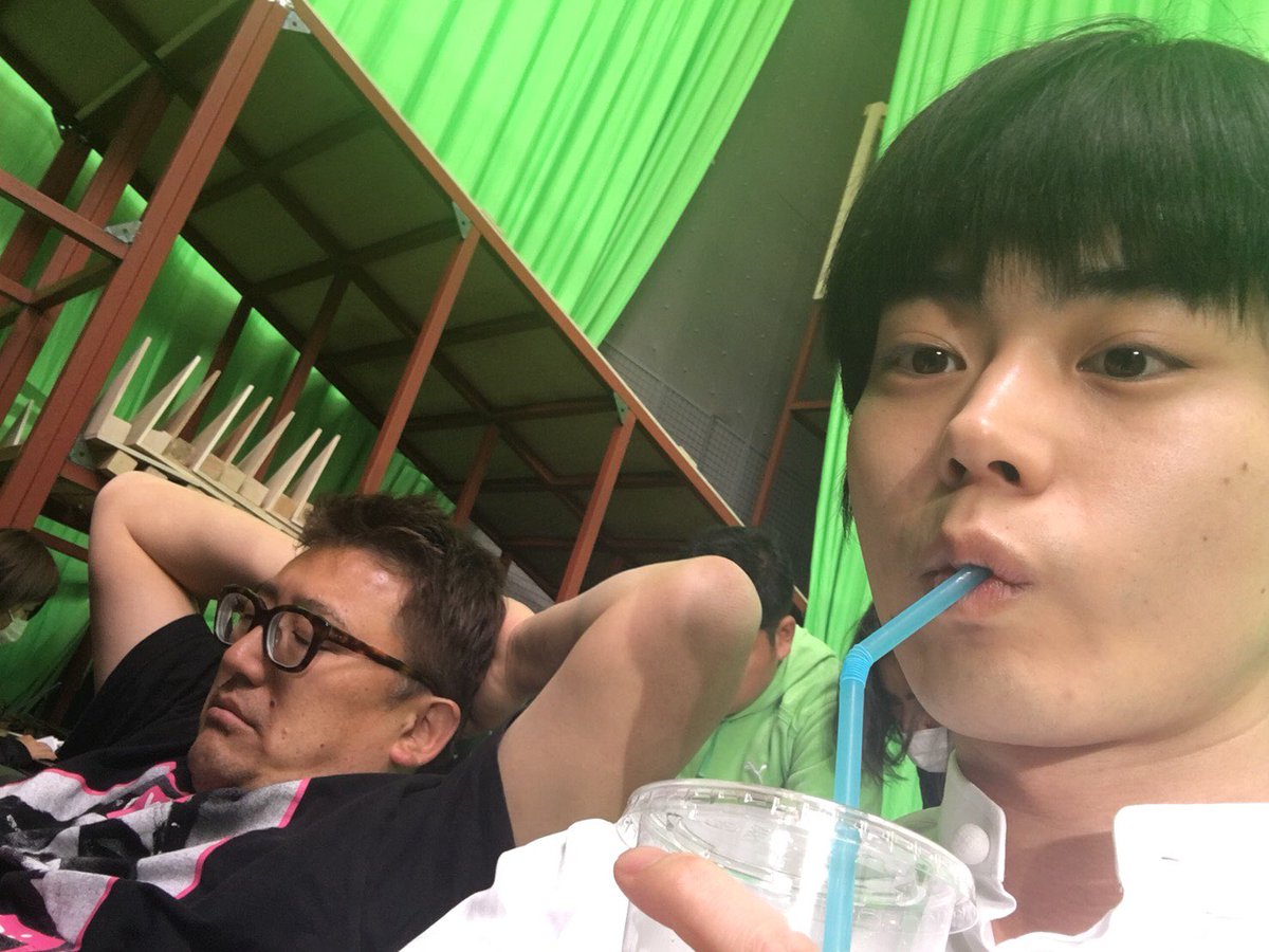 あ、菅田くんの誕生日らしいので、菅田将暉特集‼️1枚目は菅田自撮りによる俺の居眠り告発映像