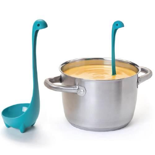 ネッシーのようなデザインのお玉「Nessie Ladle」がかわいい…  短い足でしっかり立ってくれるおたま