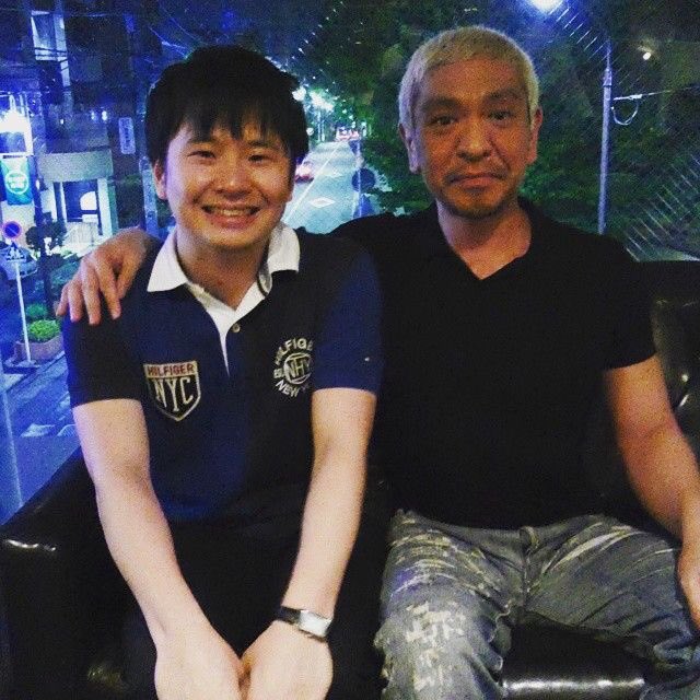 これ、いつ見ても「憧れのスポーツ選手と一緒に写真を撮ってもらった小学生」でわろてまう 