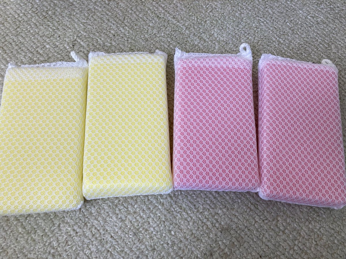 ５個100円のスポンジをだな？ こうして、こうして、こうじゃ！！！ 