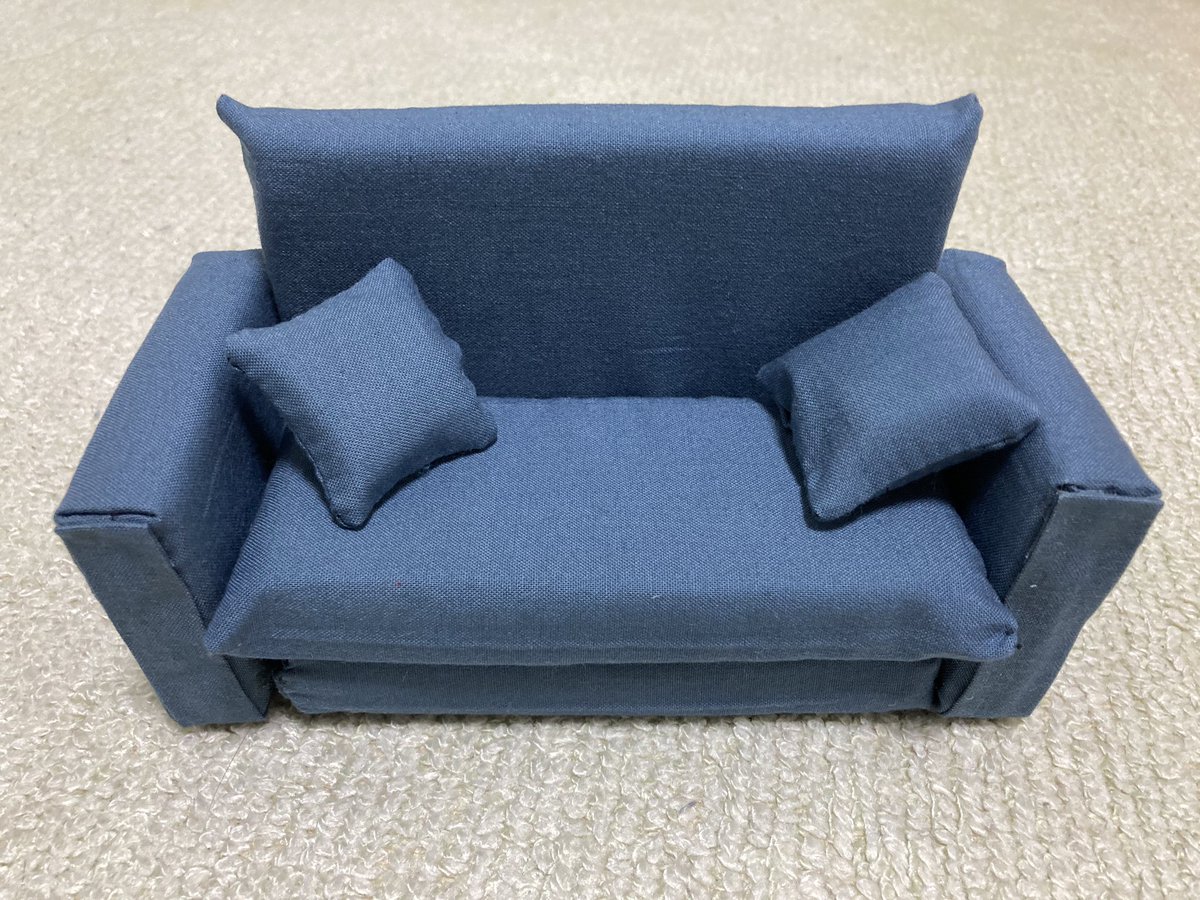 5個100円のスポンジをだな? こうして、こうして、こうじゃ!!!