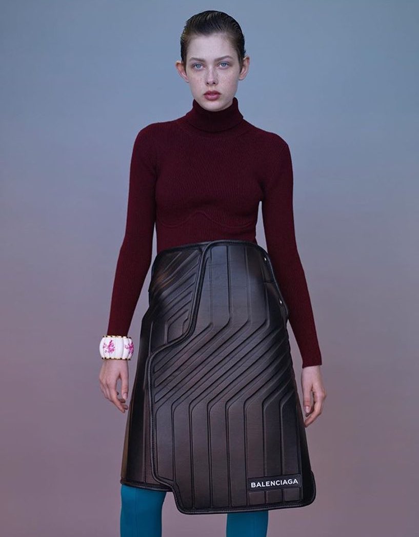 いやー…ただのゴムマットですやん😂 