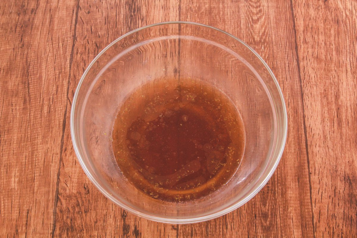 夏は柚子胡椒をもっておくと最高に美味しく素麺が食べられるから、ふだん買わない人もぜひ買ってほしい