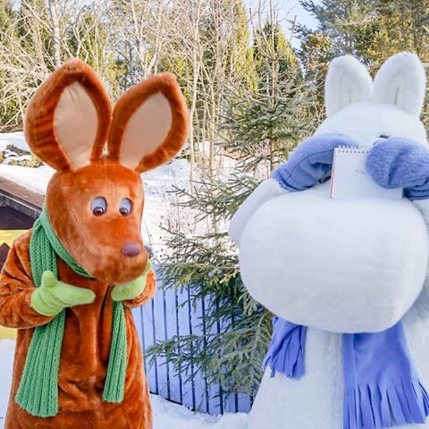 フィンランド🇫🇮のムーミンが必死にサインしてる姿がじわじわくるくるから、みんな見て… 