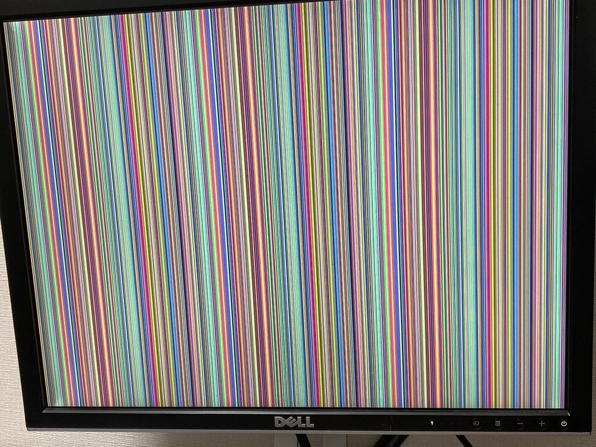 なんか朝起きたらモニターがポールスミスとコラボしてた。 