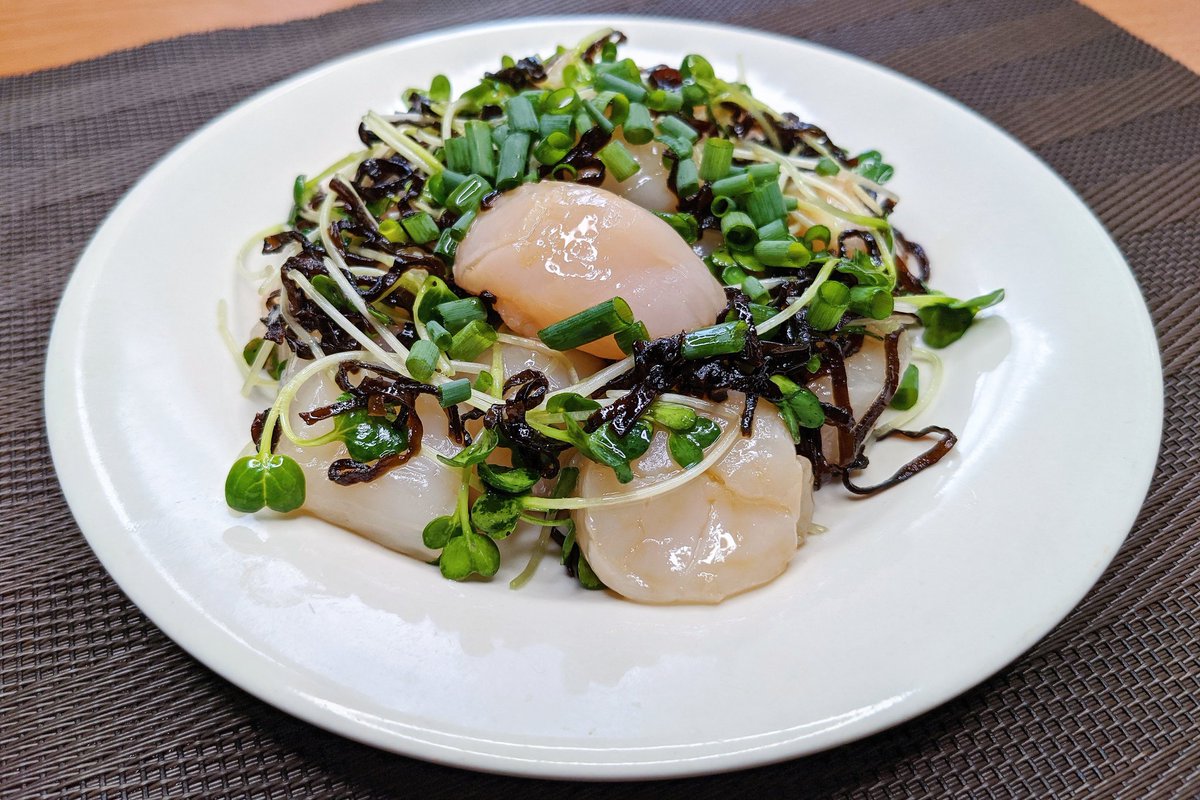  アクセントのかいわれのシャキっとした食感もよくて最高の一品です