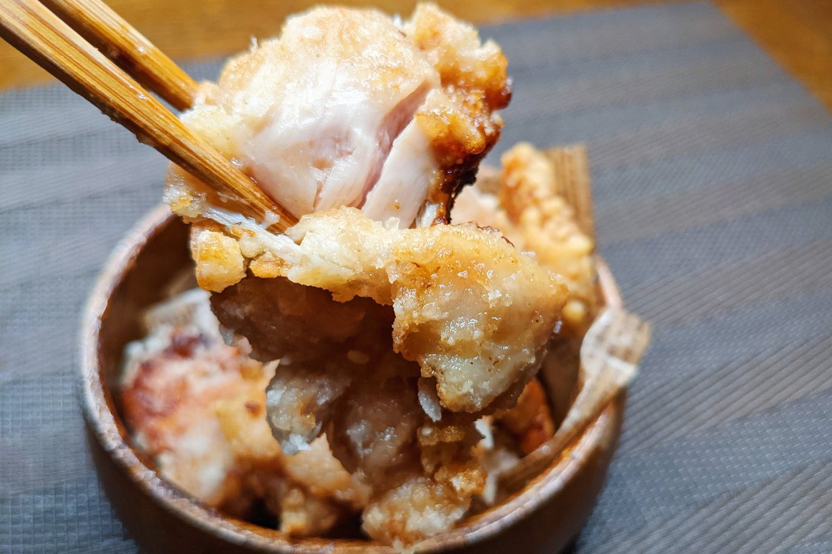  ③フライパンにサラダ油大さじ5を入れ片栗粉をまぶし弱火でキツネ色になるまで揚げれば完成