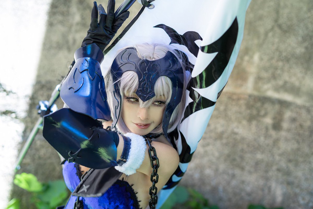 #年齢とコスプレ写真晒してびっくりした人がrtしてくれる 42歳