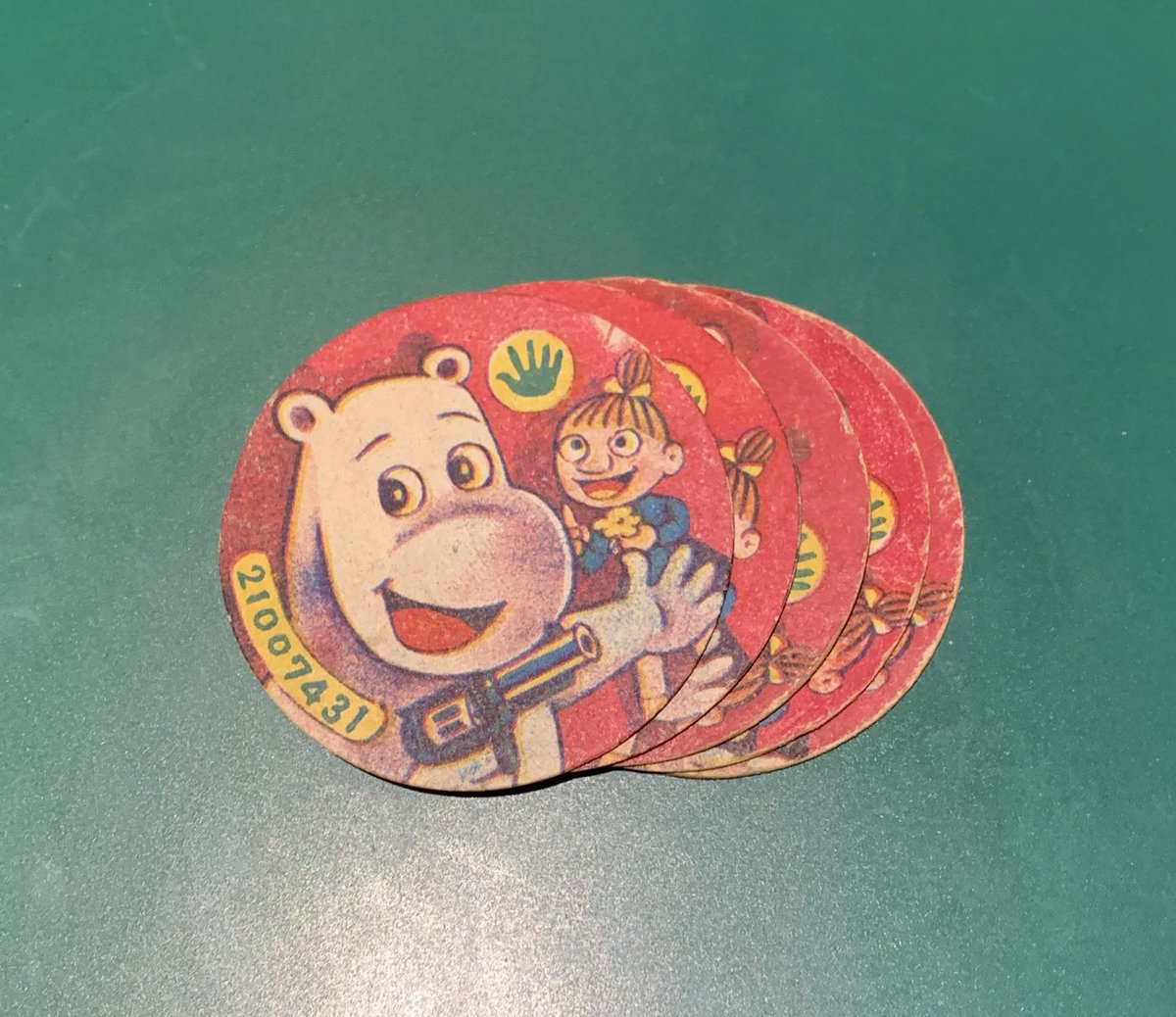 ムーミンが拳銃持ってるメンコ届いたから体力全回復した 