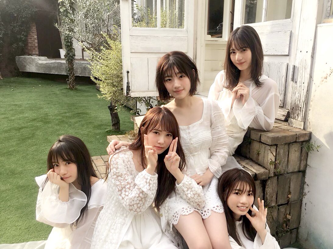本日3月20日(水)発売の「ノンノ」5月号にノンノモデルとして佐々木美玲が、さらに日向坂46特集に加藤史帆、齊藤京子、佐々木美玲、高本彩花、小坂菜緒が登場❣️ 是非チェックしてみてください🌸 #日向坂46 #ノンノ #nonno