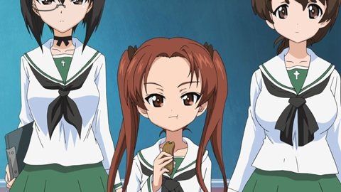「海外の人が宇崎ちゃんを20歳に見えないつって 修正した絵を描いたらしいぞ」 「あいつらに絶対ガルパン見せちゃだめだな」 高3 高3 高1 高1