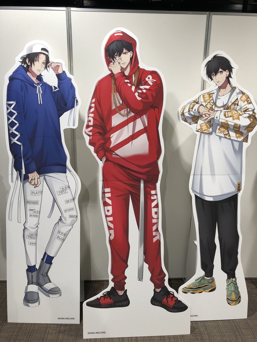 各キャラの身長差よきすぎでは… 