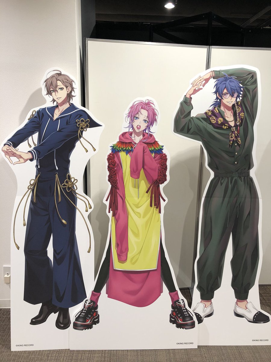 各キャラの身長差よきすぎでは… 