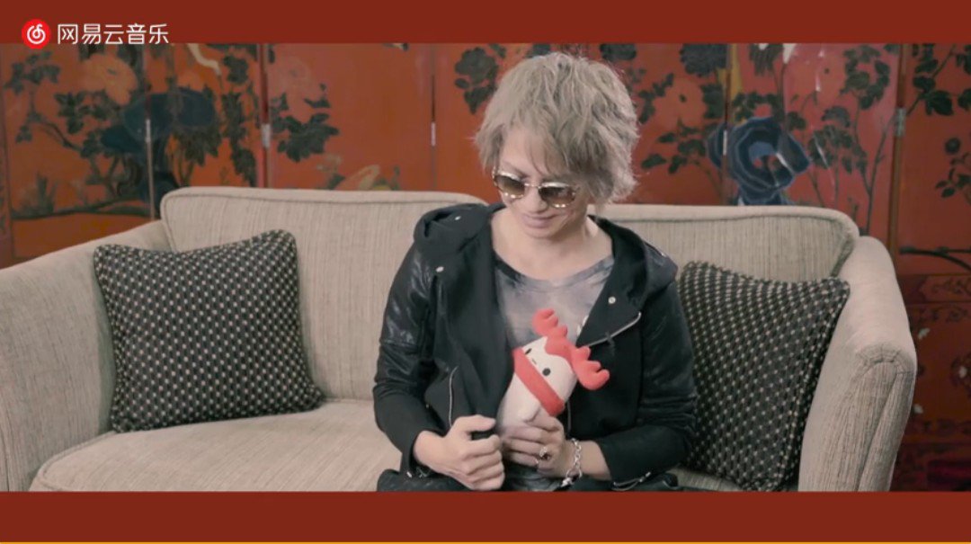 高橋一生はHYDEのぬいぐるみの扱いを見習った方がいい 