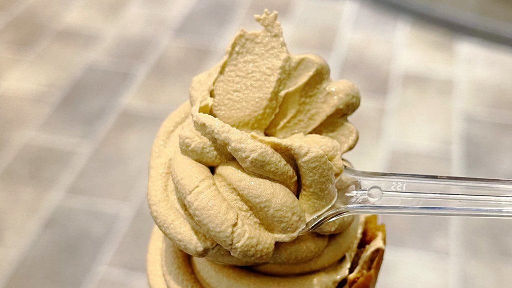 新宿にある紅茶専門店「ル・サロン・ド・ニナス」のロイヤルミルクティーソフトクリーム☕︎🍦が美味