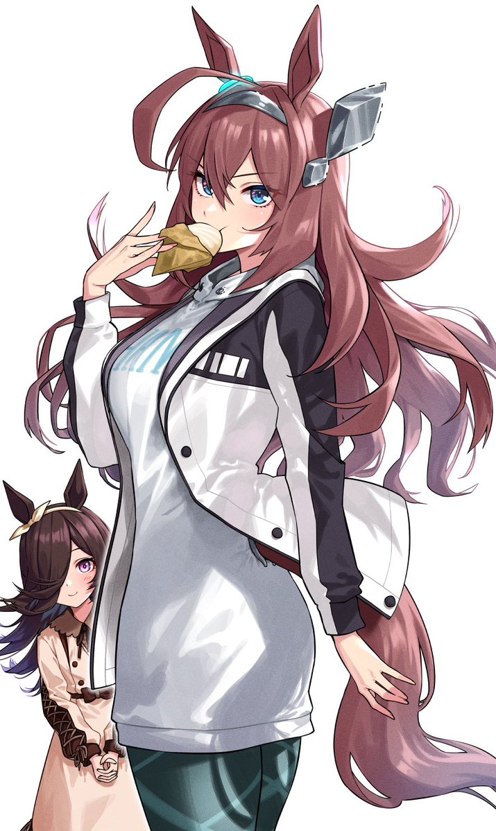 エネルギーを補充しているミホノブルボンと近くに居たライスシャワーちゃん 