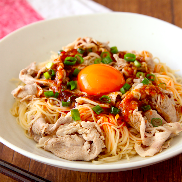 実は素麺は「焼肉のたれ」で食べるのこそが最高なのでは…
