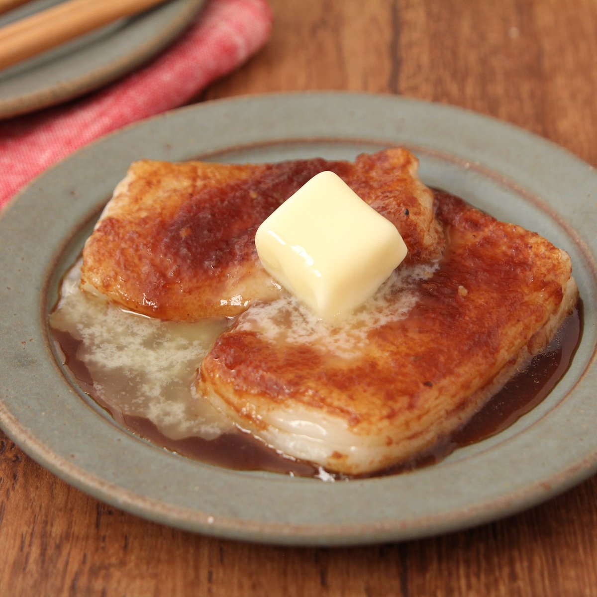   甘辛だれがお餅に絡んで、お肉食べるような満足感です