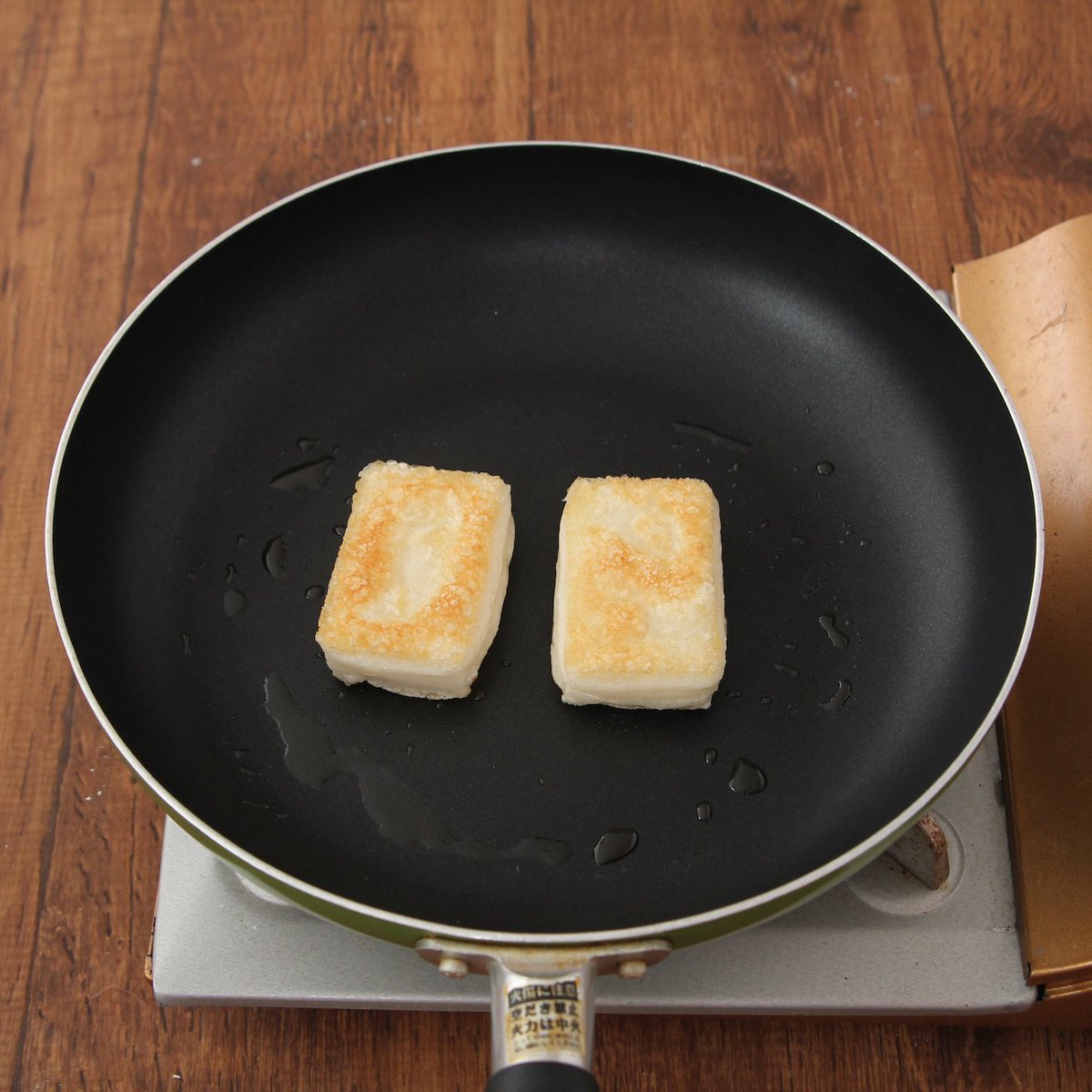 甘辛だれがお餅に絡んで、お肉食べるような満足感です
