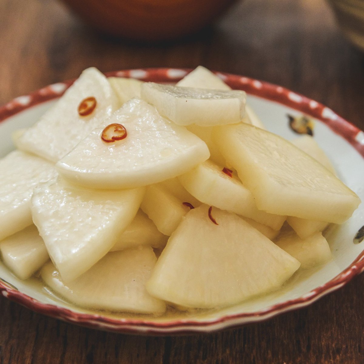 この塩だれで漬ける大根ずっとポリポリ食べてたくなるやみつきの味です