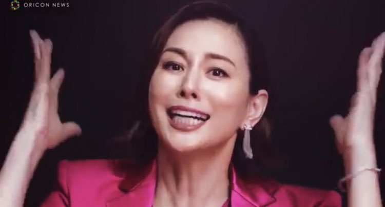 水族館の売店のぬいぐるみは 高 す ぎ る