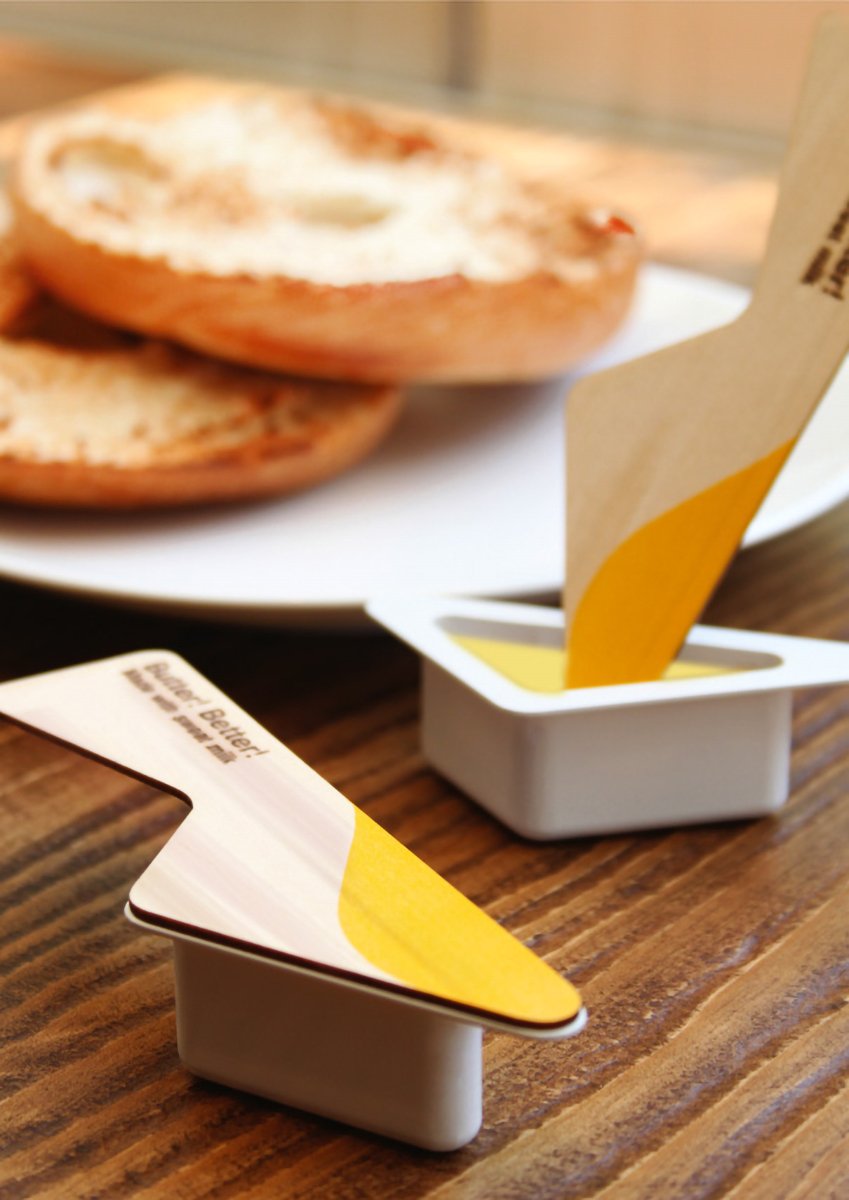韓国人デザイナーのYeongkeun Jeong氏が考案した使い捨てバターのコンセプトデザイン、“Butter! Better!” - これは容器のフタの部分がそのまま木製のバターナイフとして利用できるという優れもので、アイスクリームやヨーグルトなど他製品のパッケージにも応用できそうだと反響を呼びました