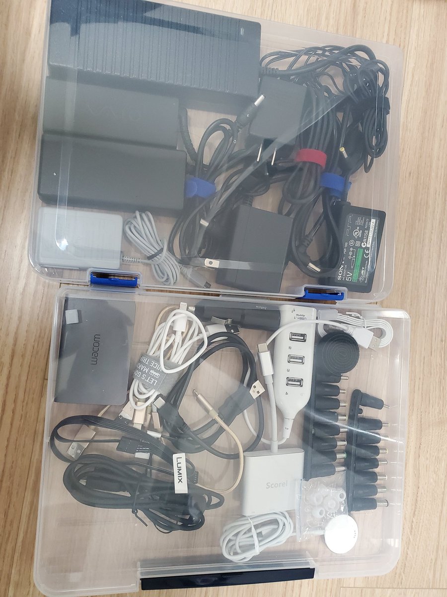 100均のA4ファイルケースに何もかも入れる収納ハック