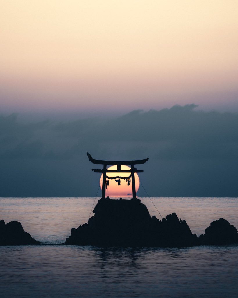 大分で見た日の出が世界の終わりのようだった 