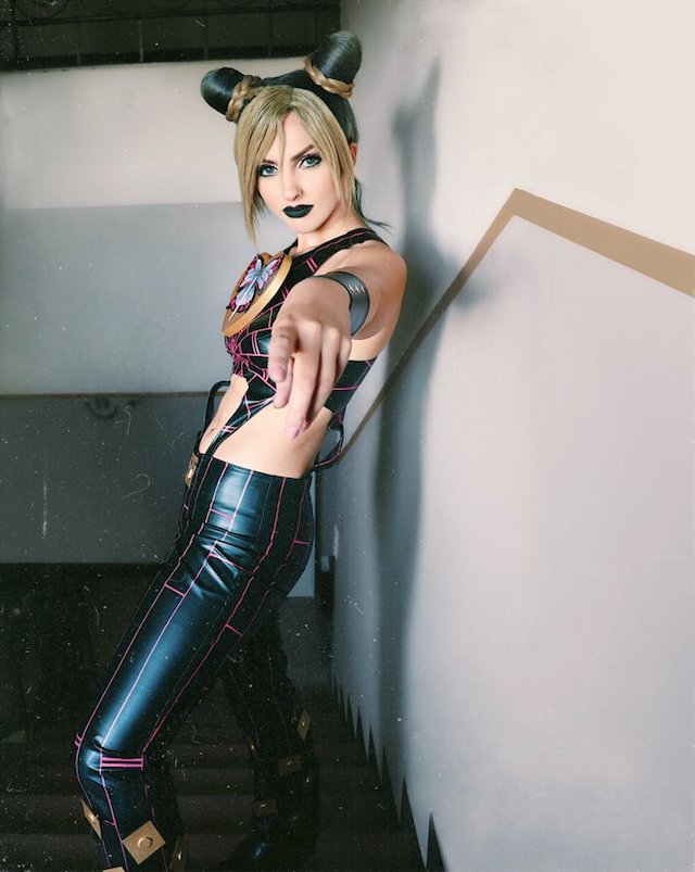 どっからどう見ても本人  「やれやれだわ……」　ドイツ人コスプレイヤーの「凄み」あふれる空条徐倫コスに世界から称賛の声  @itm_nlab 